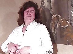 Մեծ հին տատը հետ волосатой вагиной