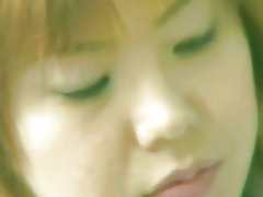 Ճապոնական աշակերտուհին ստանում է իր ջրալի, վարդագույն փիսիկ лизали ապա լիլիթ